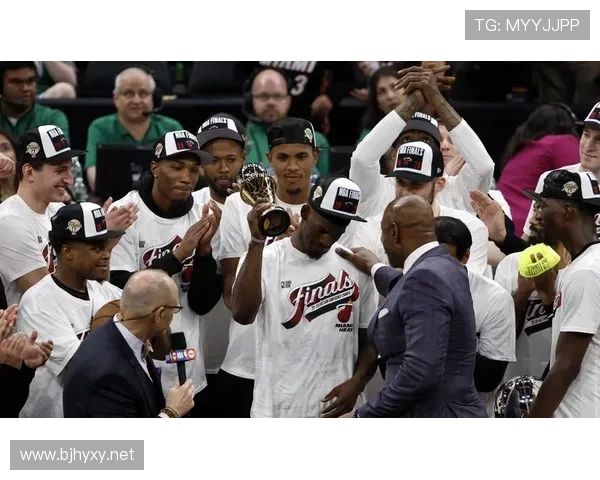 ✅体育直播🏆世界杯直播🏀NBA直播⚽- 中华书局双十佳图书揭晓 《满世界寻找敦煌》入选- sports